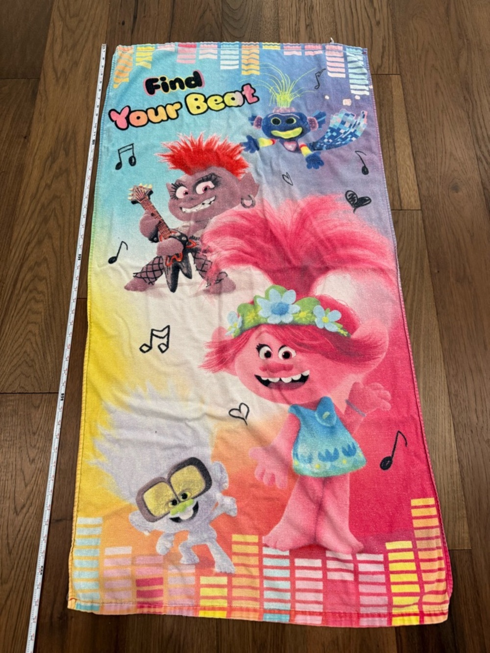 Trolls World Tour “Find Your Beat” Beach Towel Poppy Barb Tiny Diamond
